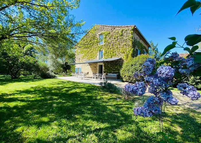 Le Clos Pastel D'hôtes Et Son - Adultes Only Virac