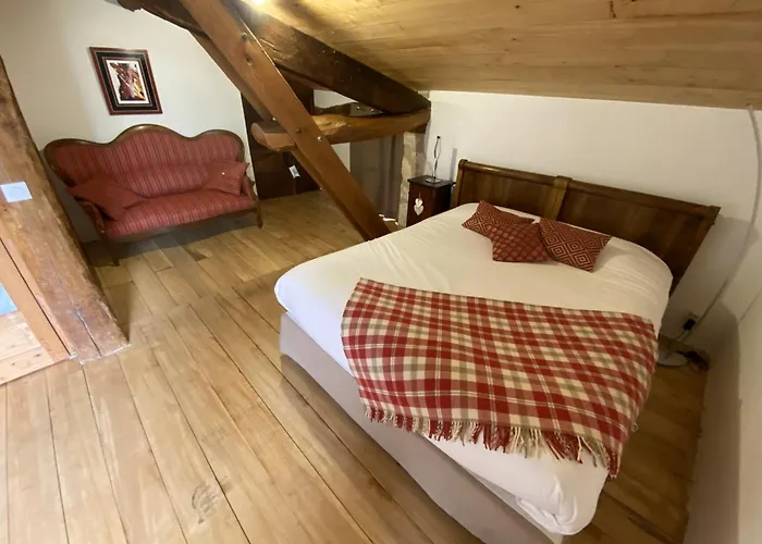 Le Clos Pastel D'hôtes Et Son - Adultes Only Alojamento de Acomodação e Pequeno-almoço Virac