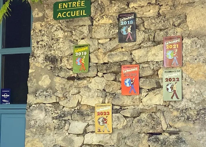 Le Clos Pastel D'hôtes Et Son - Adultes Only Alojamento de Acomodação e Pequeno-almoço 4*