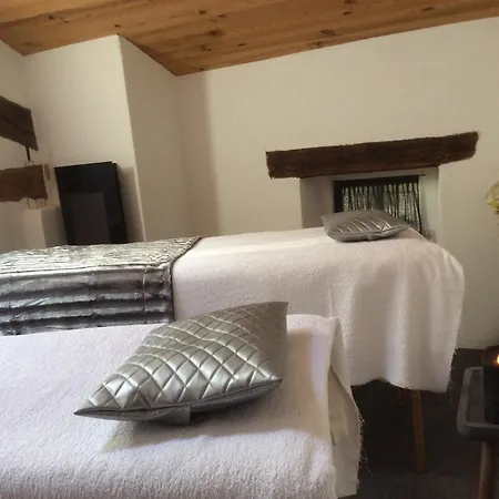Le Clos Pastel D'hotes Et Son - Adultes Only Bed & Breakfast