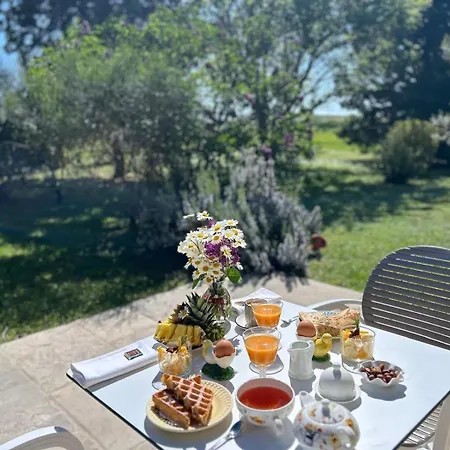 Bed & Breakfast Le Clos Pastel D'hotes Et Son - Adultes Only 4*