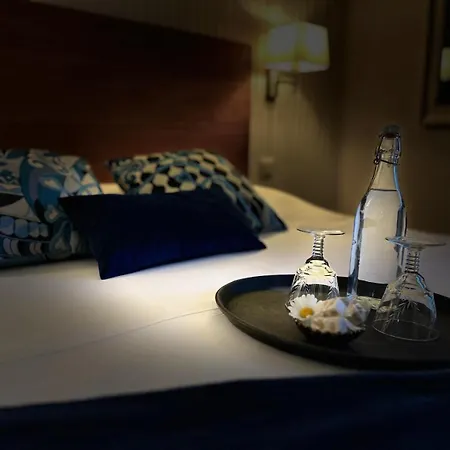 Le Clos Pastel D'hotes & 3* Virac