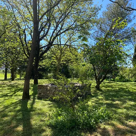 Couette-café Le Clos Pastel D'hôtes Et Son - Adultes Only Virac