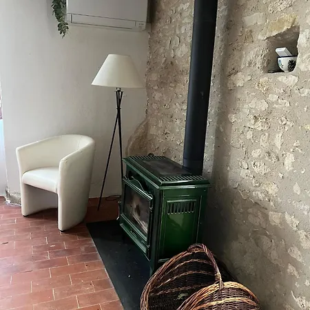 Le Clos Pastel D'hotes Et Son - Adultes Only Bed & Breakfast