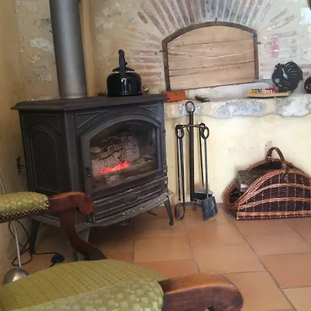 Couette-café Le Clos Pastel D'hôtes Et Son - Adultes Only Virac