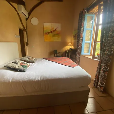 Le Clos Pastel D'hotes Et Son - Adultes Only Bed & Breakfast