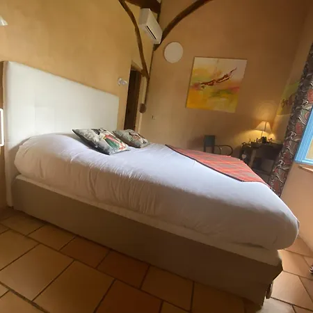 Le Clos Pastel D'hotes Et Son - Adultes Only Bed & Breakfast