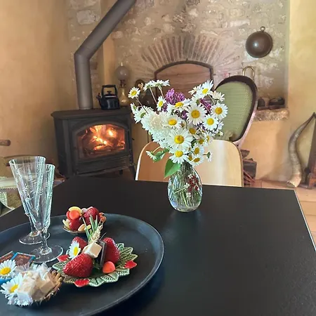 Le Clos Pastel D'hotes Et Son - Adultes Only 4* Virac
