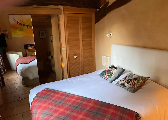 Bed & Breakfast Le Clos Pastel D'hotes Et Son - Adultes Only Virac